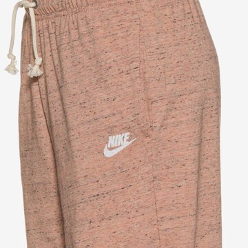 Nike Sportswear Tapered Hose in Pink