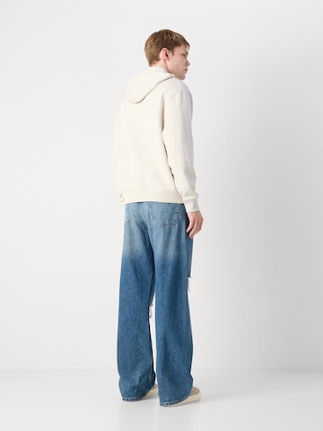 Calvin Klein Jeans Суичър в бяло