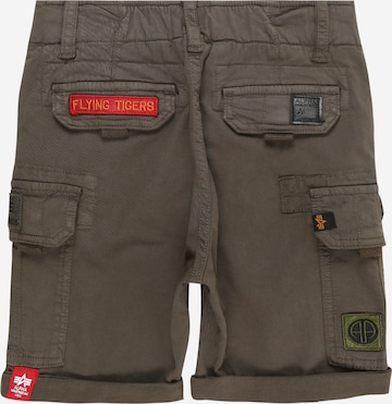 ALPHA INDUSTRIES Regular Shorts in Grau