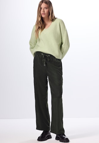 Street One Studio Loose fit Cargo Pants in Green