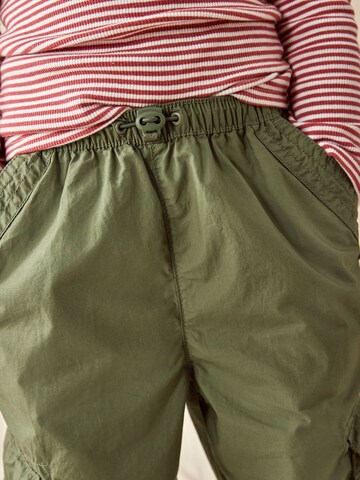 Loosefit Pantaloni di Next in verde
