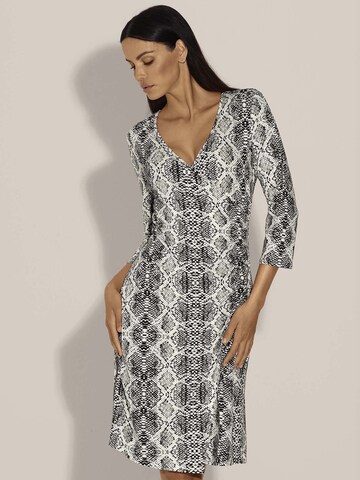 Robe MADELEINE en blanc : devant