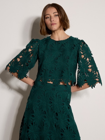 Apricot Blouse 'Daisy' in Green: front