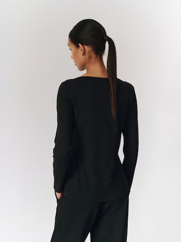 T-shirt 'Mikajanka' TATUUM en noir