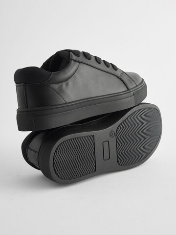 Next Sneakers in Zwart