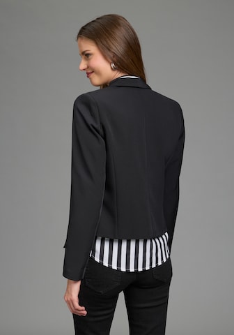 LAURA SCOTT Blazer in Black
