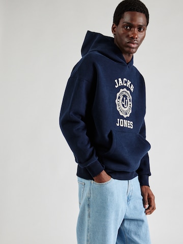 Sweat-shirt 'JJVICTO' JACK & JONES en bleu : devant