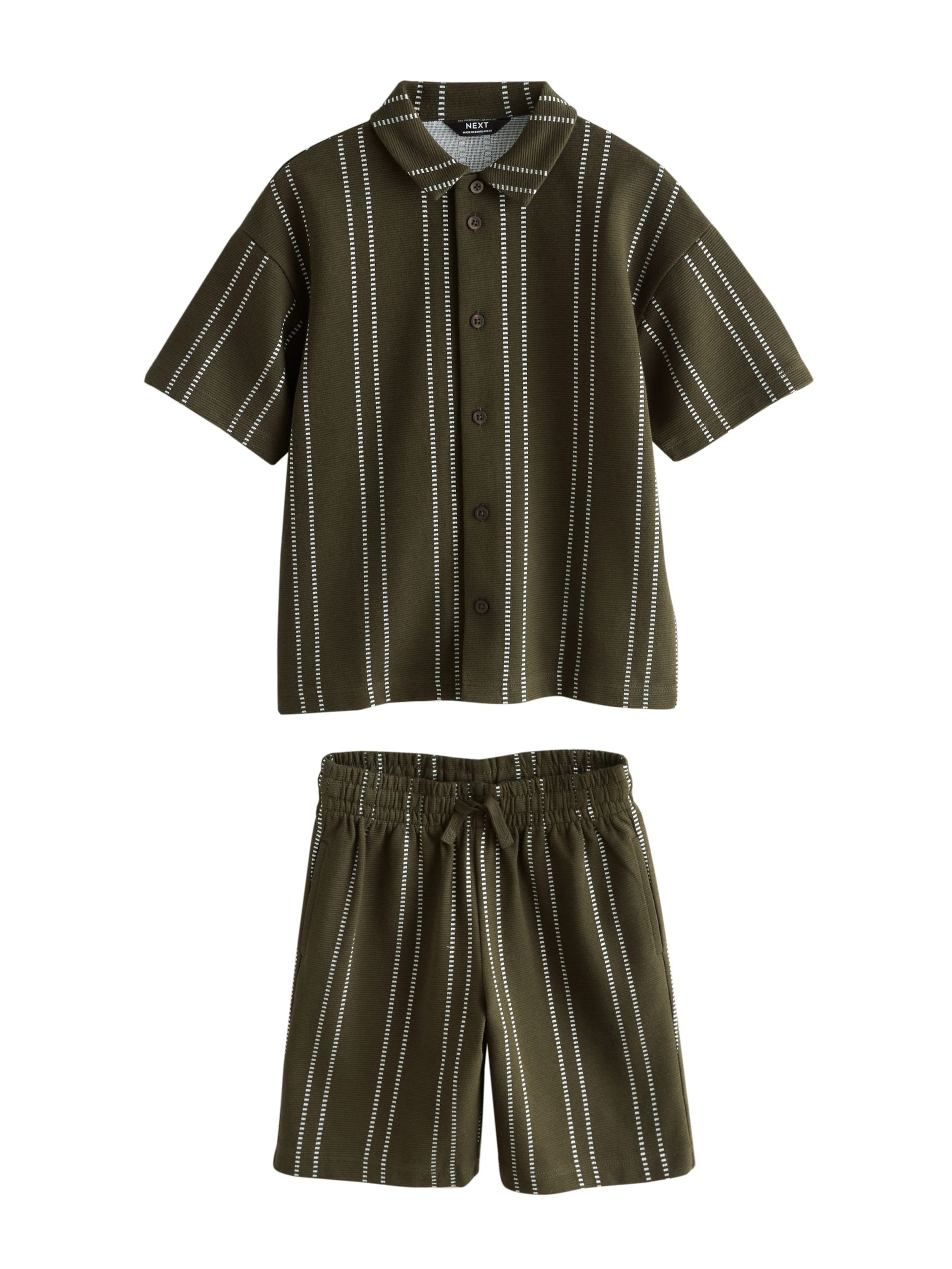 Set di Next in verde: frontale