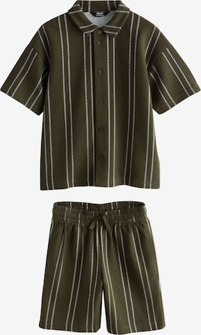 Next Setti värissä vihreä: etupuoli