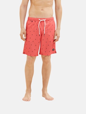 TOM TAILOR Zwemshorts in Rood: voorkant