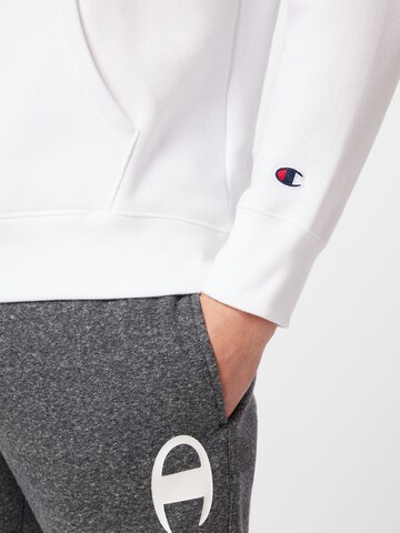 Champion Authentic Athletic Apparel Sweatshirt in Weiß