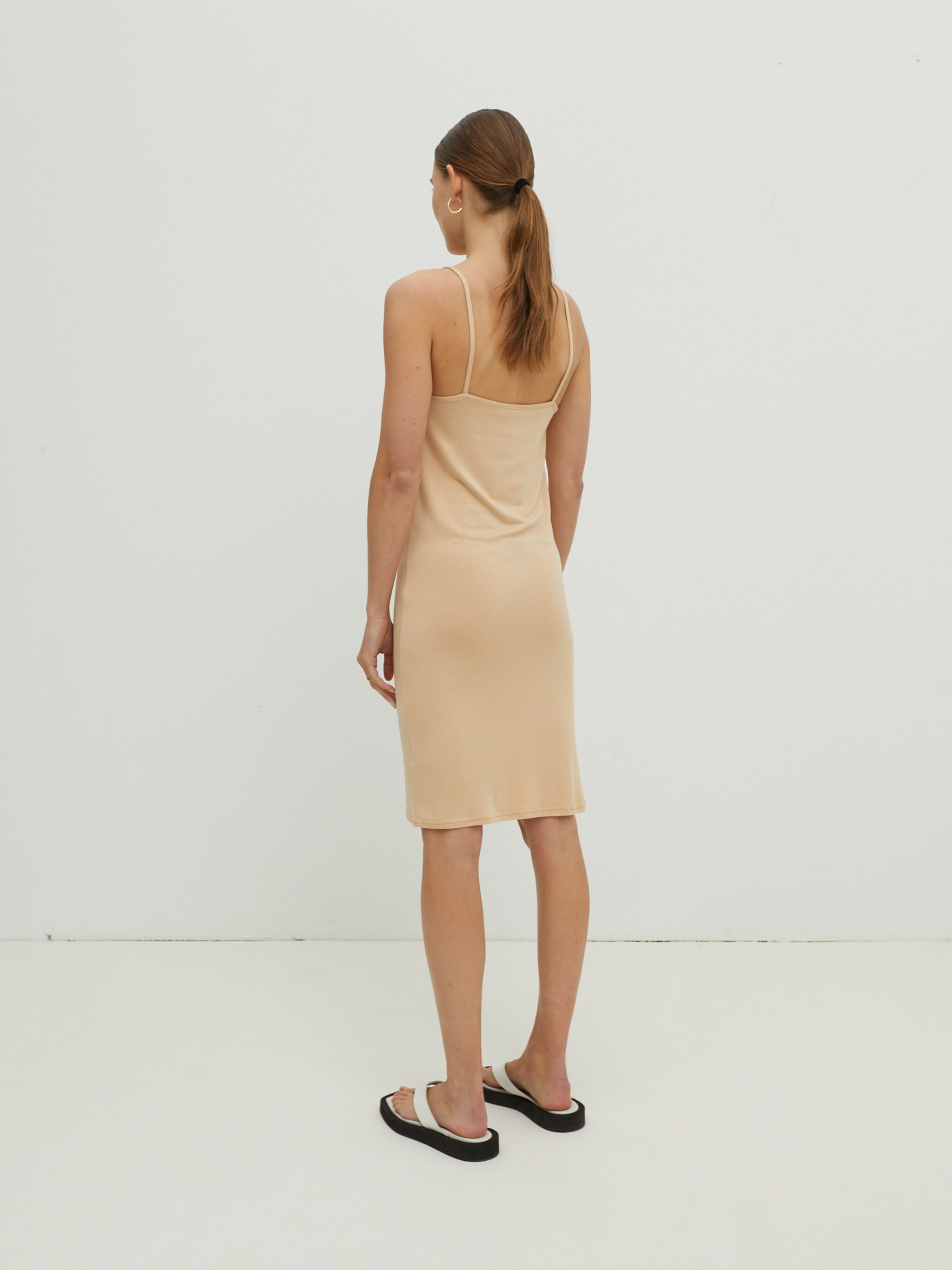 EDITED Produkte Kleid 'Jaana' beige