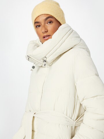 UNITED COLORS OF BENETTON Winter Jacket in White