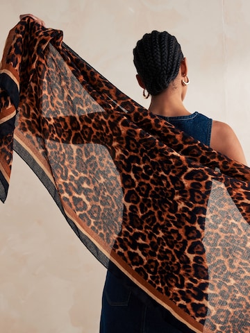 Next Scarf in Brown: front