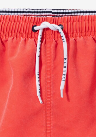 Shorts de bain 'Nino' bugatti en rouge