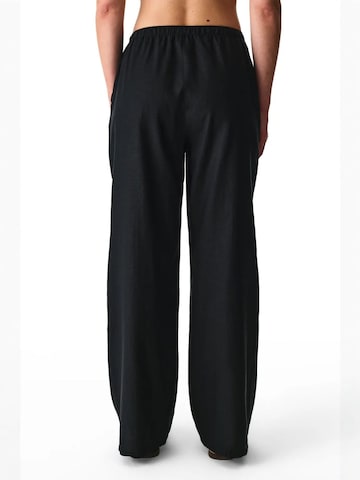 Penti Wide Leg Sporthose 'Jogginghose'‌‌‌‌‌‌‌‌‌‌ in Schwarz
