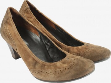 Paul Green Flats & Loafers in 38 in Brown: front