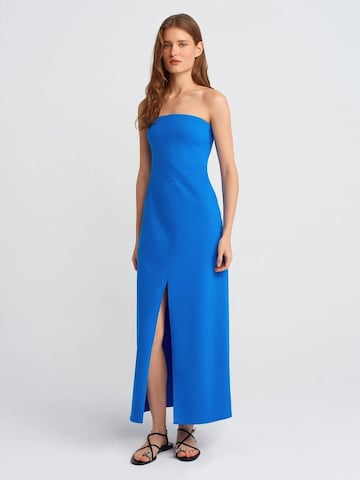 Dilvin - Vestido em azul: frente