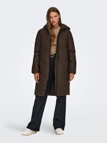 JDY Winter coat 'Ulrikka' in Brown