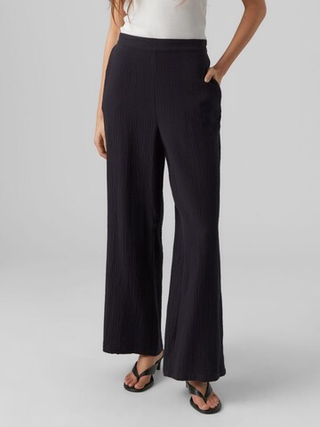 Loosefit Pantalon VERO MODA en noir : devant