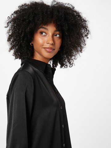 Robe-chemise 'JIMSA' b.young en noir