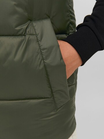 Jack & Jones Junior Vest in Green