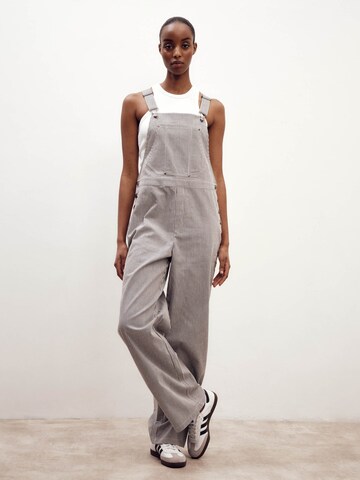 ABOUT YOU x Marie von Behrens regular Overalls 'Carla' i blå