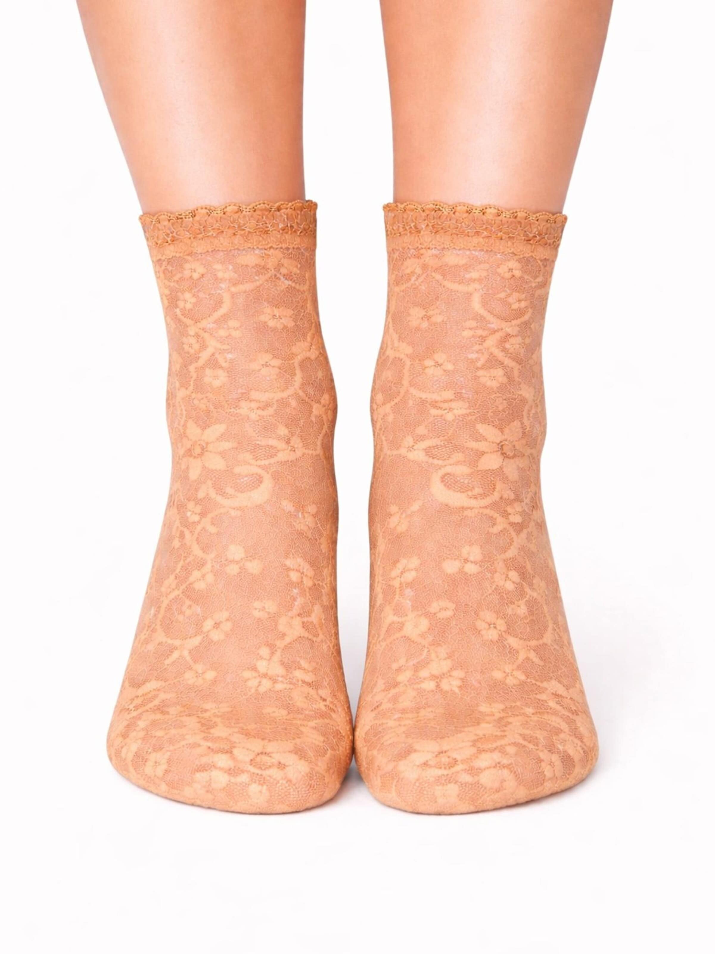 Lycille Fine Stockings in Beige: front