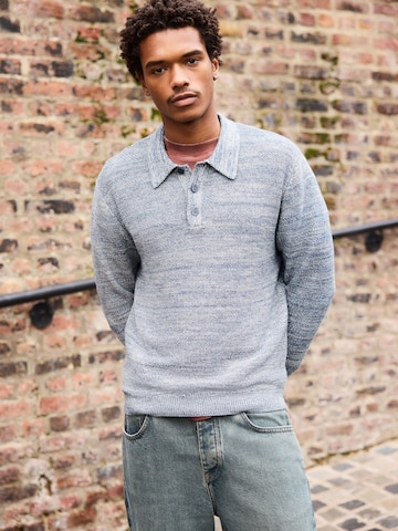 Next Свитер в Синий: спереди