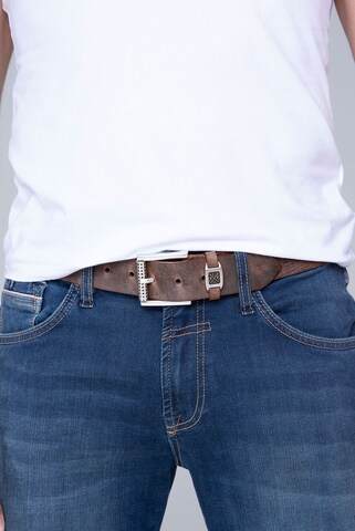 CAMP DAVID Belt in Brown: front