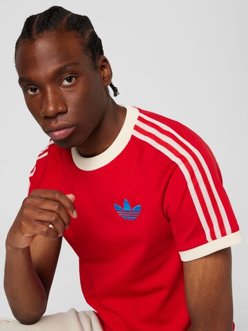 ADIDAS ORIGINALS Bluser & t-shirts 'Adicolor 70S Vintage Cali' i rød