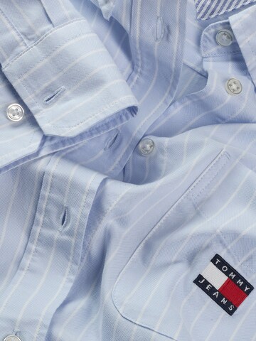 Coupe regular Chemisier Tommy Jeans en bleu