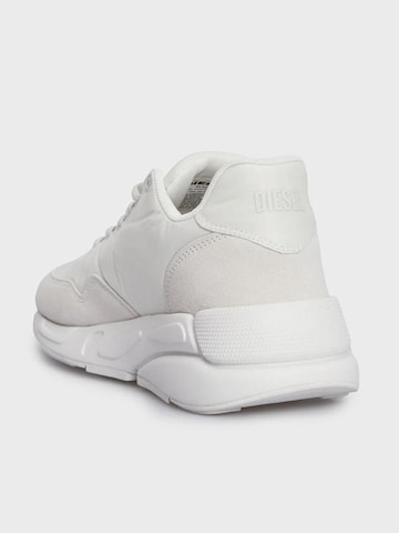 Baskets basses 'S-SERENDIPITY LIGHT' DIESEL en blanc