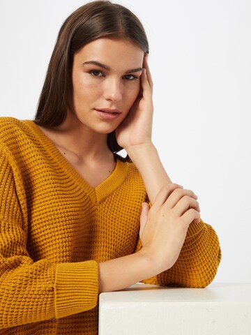 VERO MODA Sweter w kolorze żółty