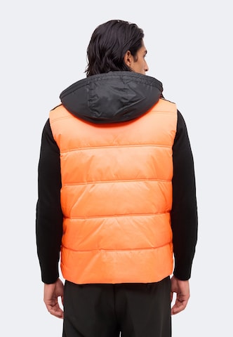 CAMP DAVID Vest in Orange