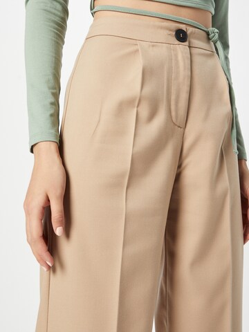 24COLOURS Wide leg Pleated Pants in Beige