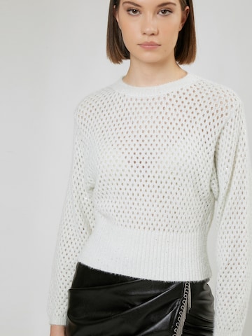 Pullover 'Pointelle' di Influencer in bianco