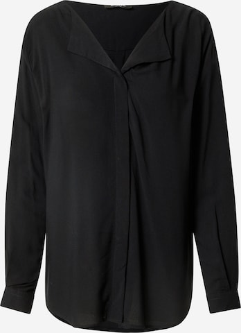 Sublevel Blouse in Black: front