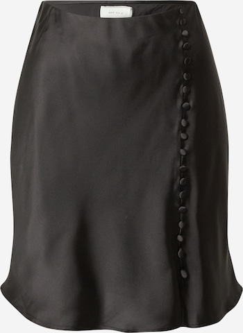 Neo Noir Skirt in Black: front