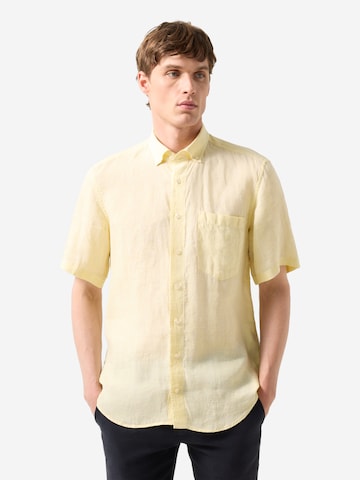 BOGNER Regular Fit Hemd 'Lykos' in Gelb: Vorderseite