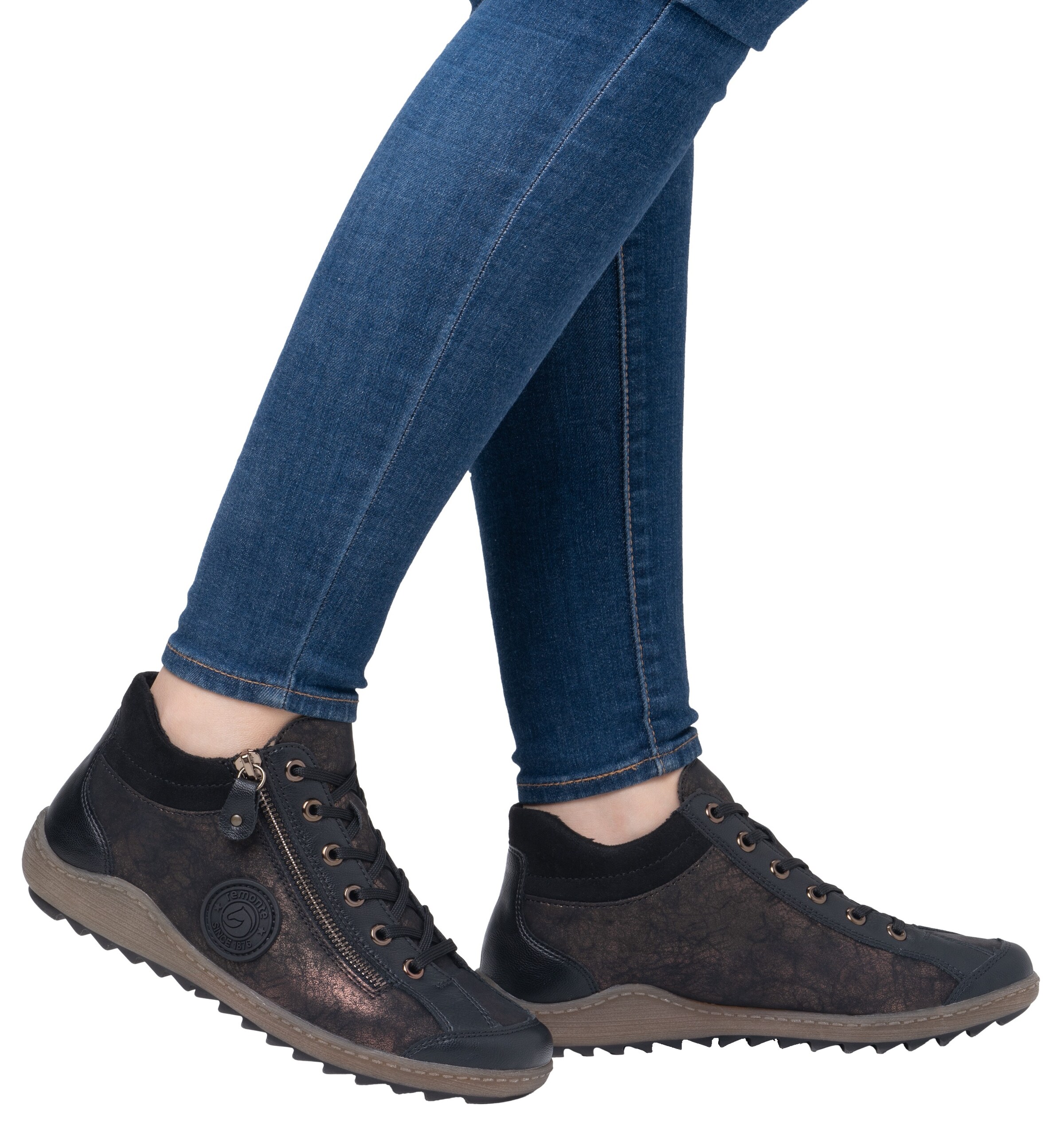 REMONTE Ankle boots in Black: front