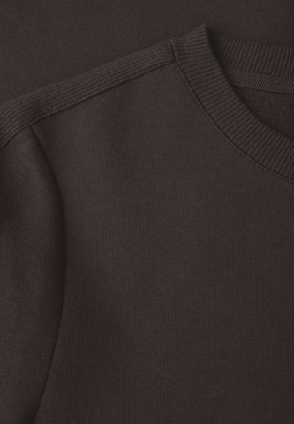STREET ONE Sweatshirt in Brown