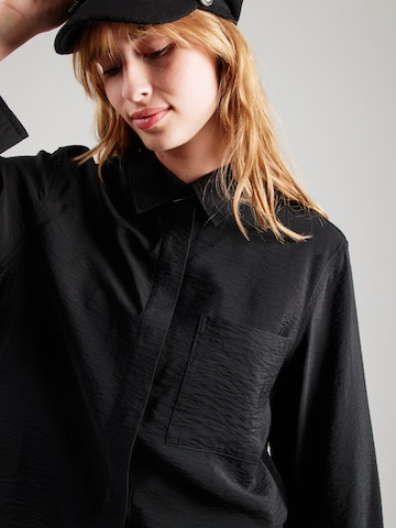 SELECTED - Blusa 'SLFAMARA' en negro