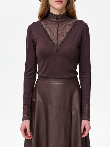 Blue Shadow Bluse‌ in Braun