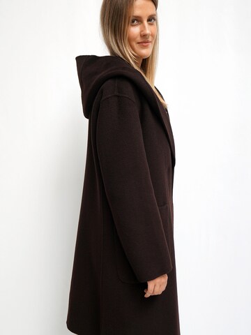 Funk since 1776 Between-Seasons Coat in Brown