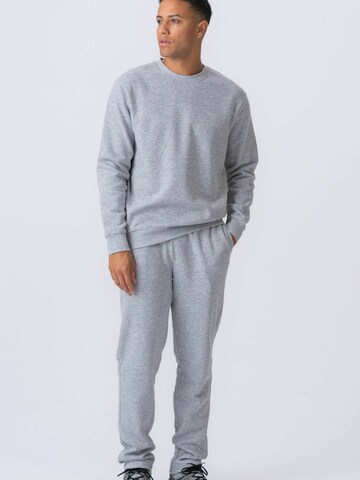 TEESHOPPEN Pullover ' Essential Crewneck ' i grå