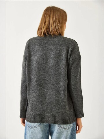 Bianco Lucci - Pullover em cinzento