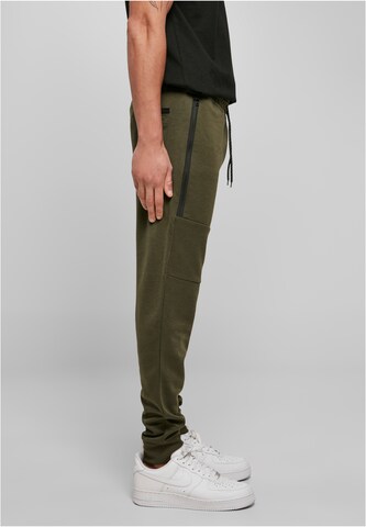 SOUTHPOLE Tapered Pants in Green