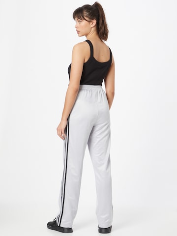 Loosefit Pantalon ADIDAS ORIGINALS en argent