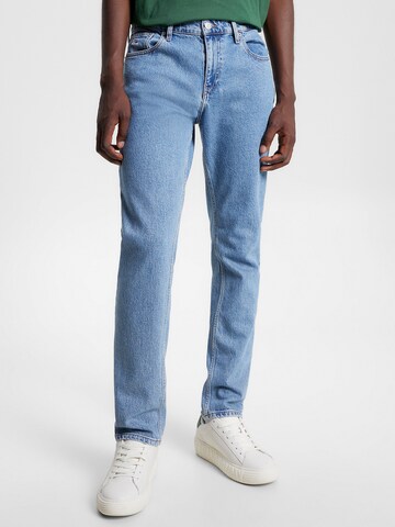 Tommy Jeans Normální Džíny 'Ryan' – modrá: přední strana
